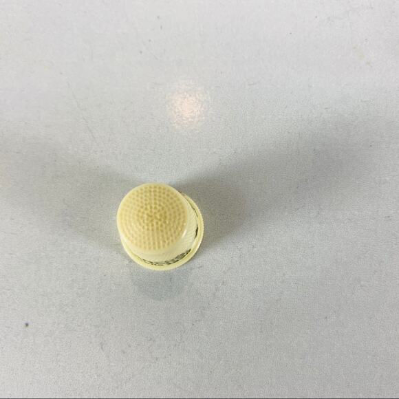 Vintage Suburban Cleaners Cream Plastic Thimble - Picture 3 of 4
